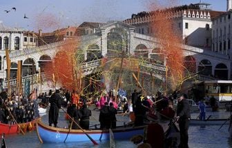 Vídeo: turistas deixam ruas de Veneza bloqueadas no primeiro final de semana de carnaval