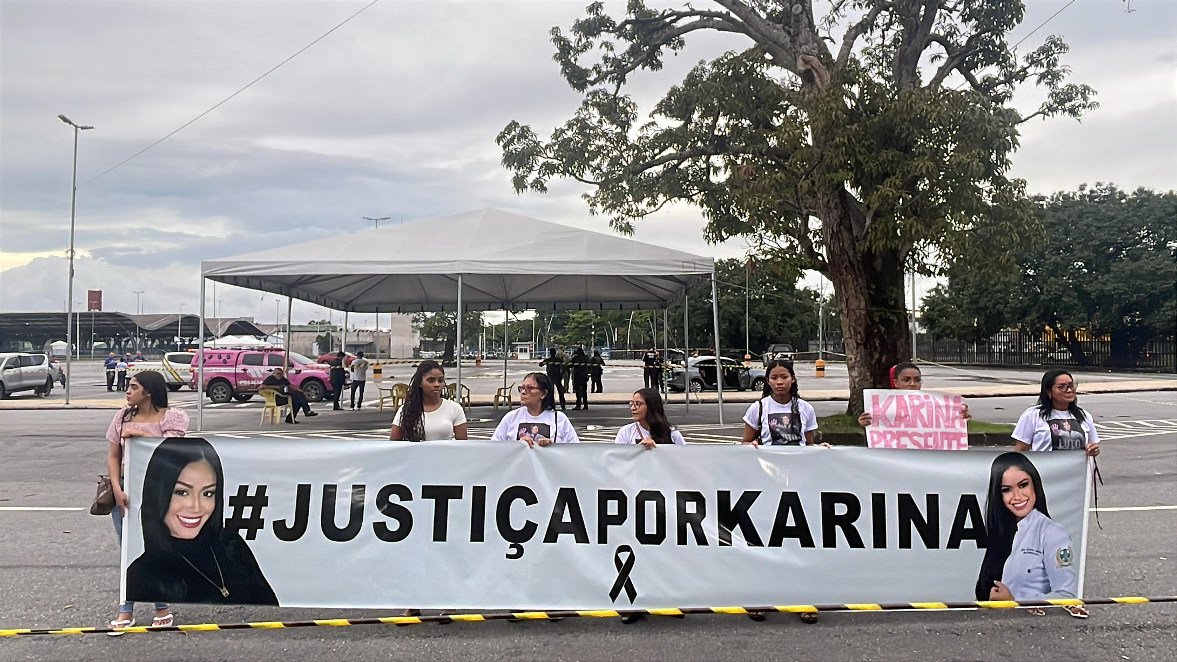 Reprodução simulada no estacionamento do mangueirão busca esclarece o caso de Karina Santos, assassinada dentro do carro do ex-namorado, na BR-316.