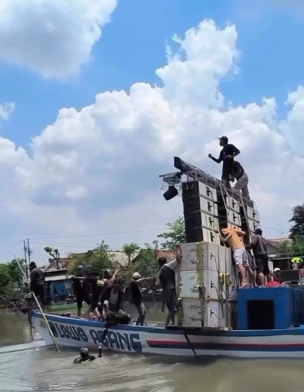 Imagem - Vídeo de aparelhagem fluvial que toca tecnobrega repercute nas redes; assista