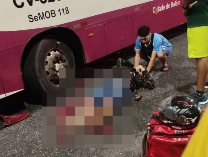 Imagem - Acidente entre ônibus e moto deixa uma pessoa ferida no bairro da Batista Campos