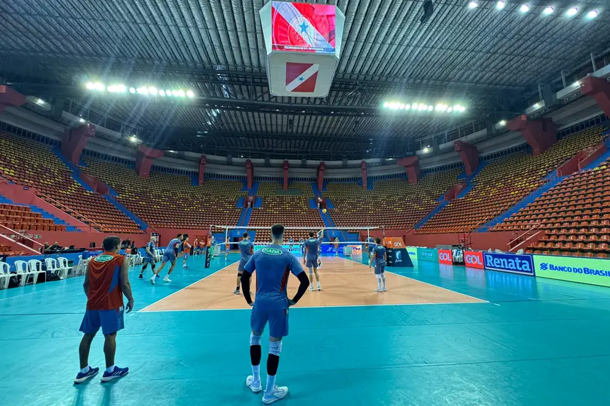 (Amanhã as equipes fazem os últimos treinos antes da partida que ocorre às 18h30.)