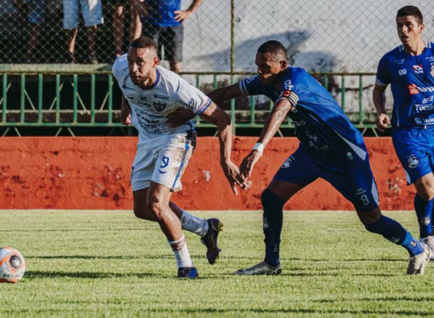 Azulão empatou com o Independente - 