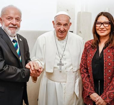 Imagem - Lula e Janja organizam missa pela saúde do papa Francisco no Alvorada