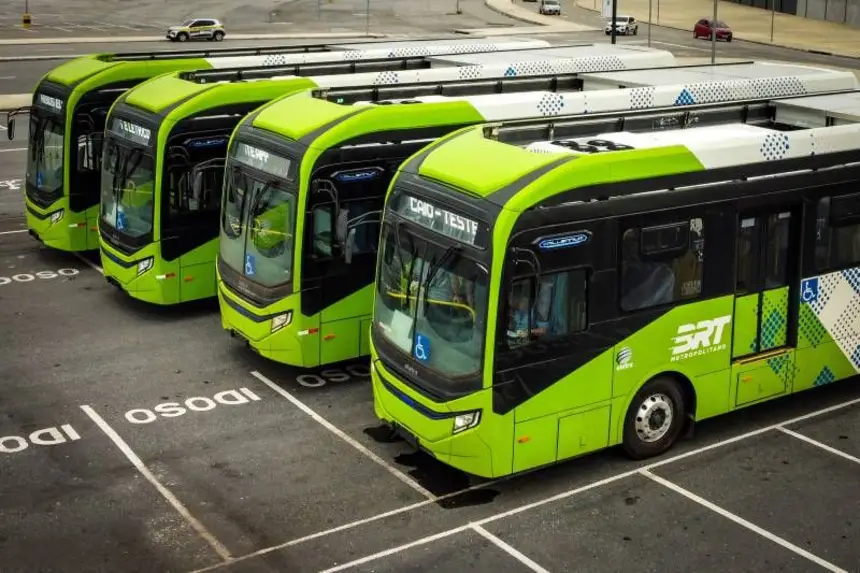 (Os servidores certificados têm habilidade para operar os ônibus elétricos adquiridos pelo Governo do Estado para a fase inicial do BRT Metropolitano.)