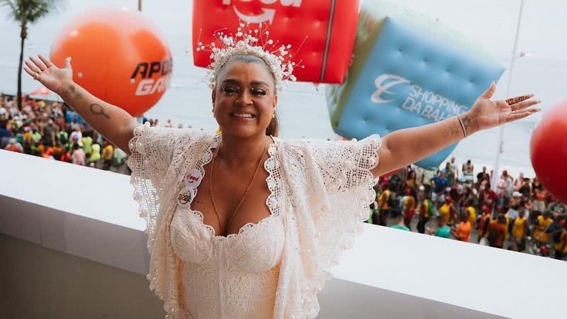 Preta Gil não segurou a emoção e foi às lágrimas por poder curtir o carnaval de Salvador no camarote da família.