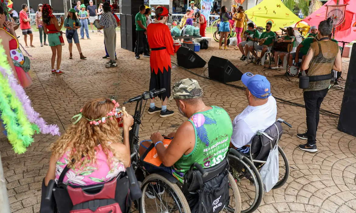 Imagem - Bloco de carnaval critica capacitismo e reforça direitos dos PCDs