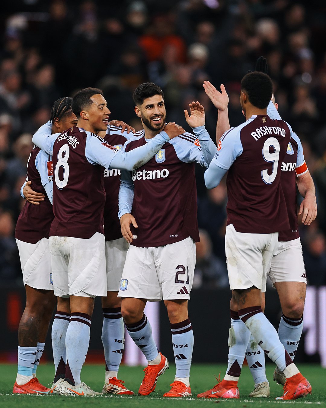 Aston Villa é uma das surpresas do futebol europeu