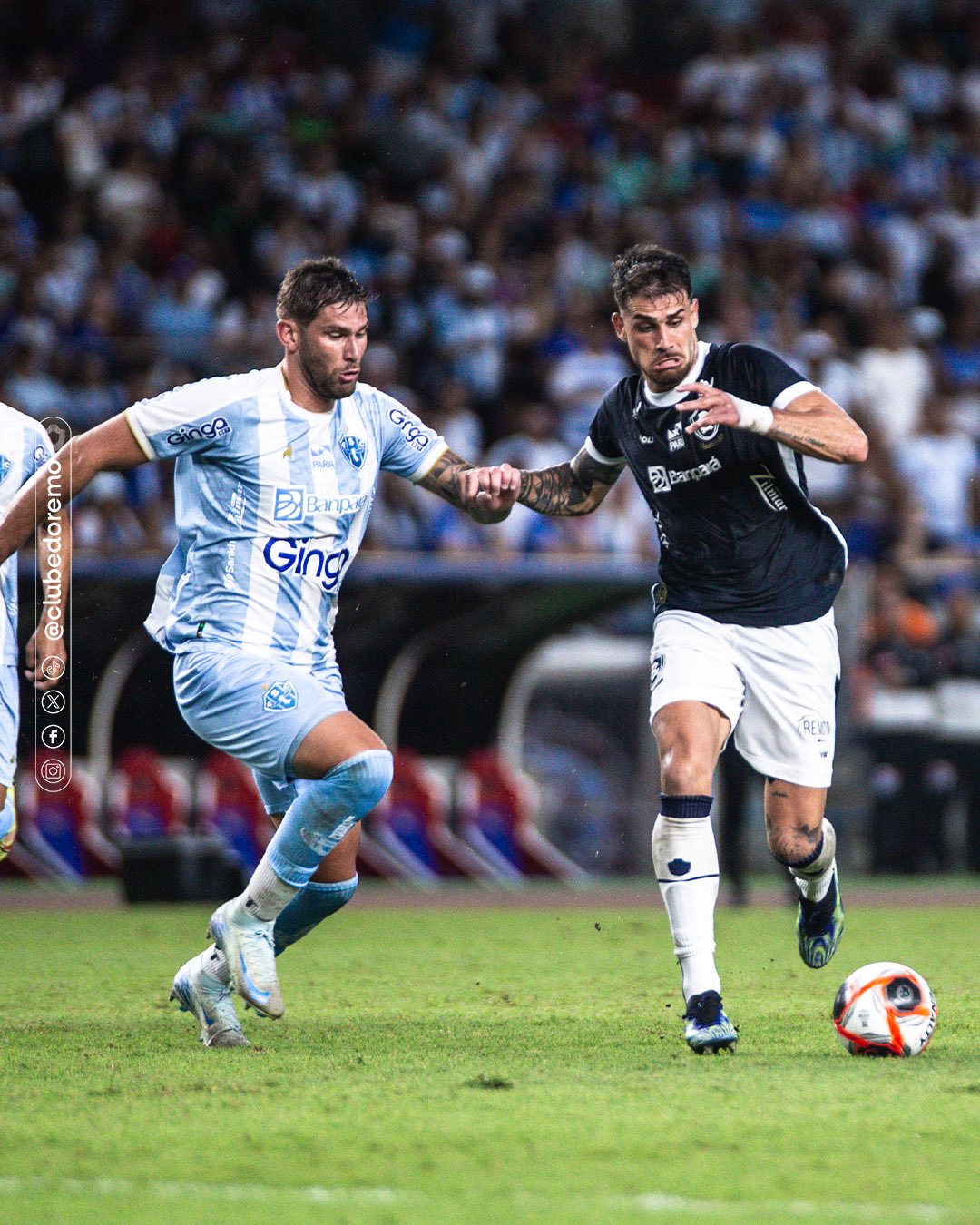 Quintana (do Paysandu) e Felipe Vizeu (do Remo) em disputa de bola no primeiro Re-Pa de 2025