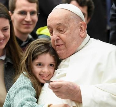 Imagem - Vaticano: Papa segue melhorando e deixa de ter prognóstico 'reservado'