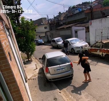 Imagem - Vídeo: Marido nervoso esquece esposa em trabalho de parto e sai dirigindo para o hospital