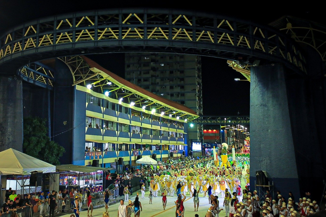 Desfile das Escolas de Samba de Belém.