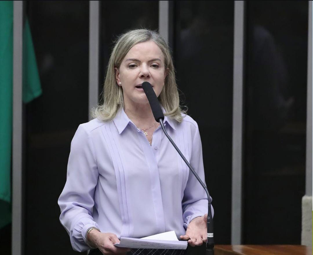 (Ministra da Secretaria de relações Institucionais, Gleisi Hoffmann)