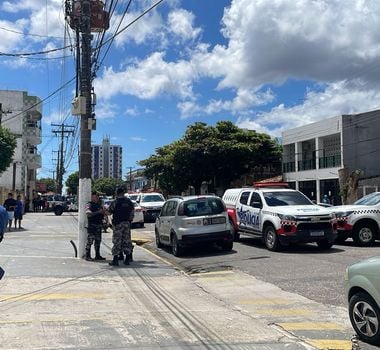 Imagem - Homem invade igreja e faz uma pessoa refém no bairro da Pedreira