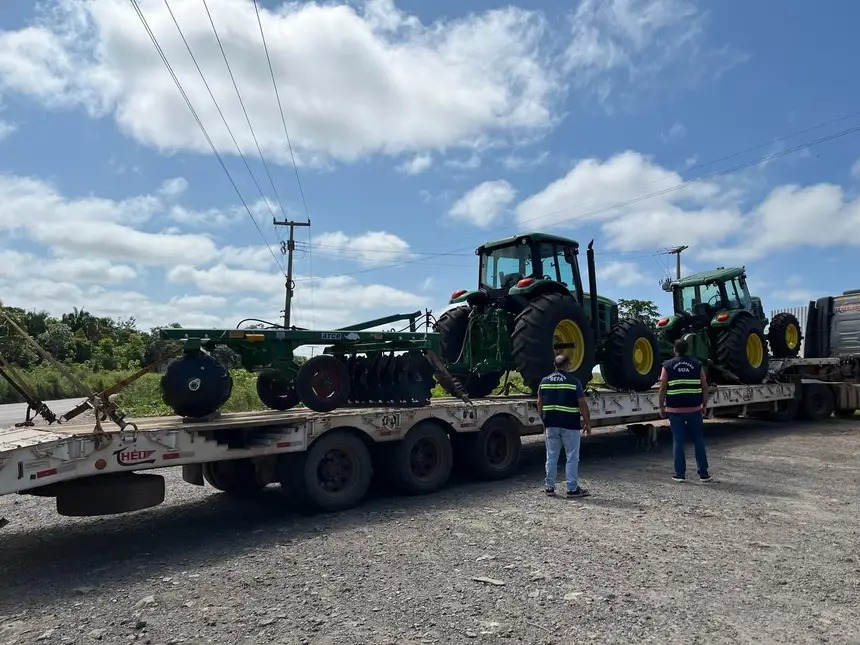 Imagem - No Pará, Sefa apreende dois tratores avaliados em mais de R$ 1 milhão