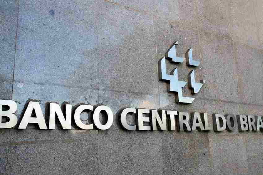 Comitê de Política Monetária do Banco Central deverá decidir nesta segunda e terça alta de juros