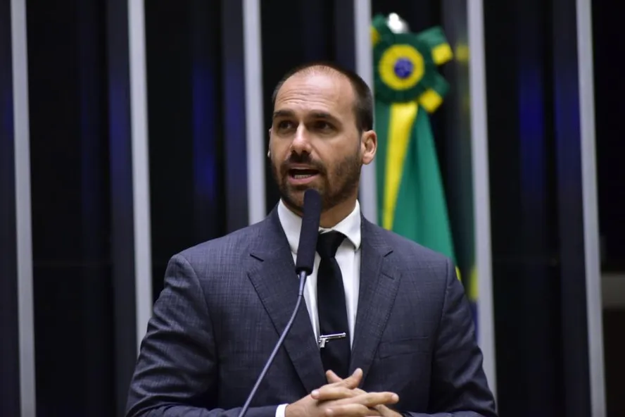 Imagem - Eduardo Bolsonaro apresenta pedido oficial de licença por 122 dias da Câmara