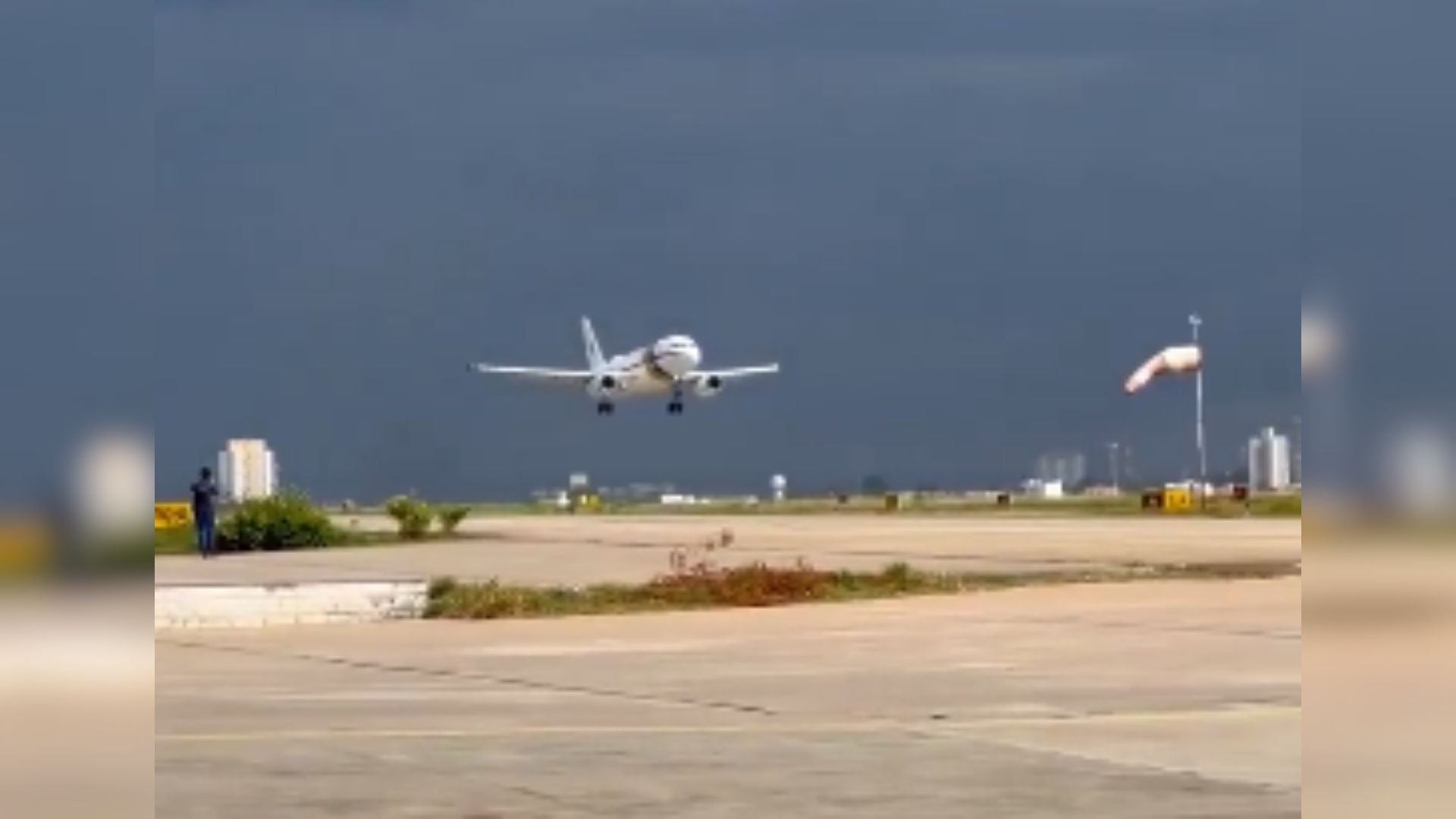 O avião com o presidente arremeteu no procedimento de pouso em Sorocaba.