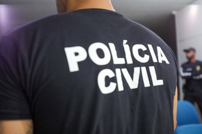 Os policiais civis da DECON cumpriram o mandado de busca e apreensão no estabelecimento, expedido pela Vara Inquéritos Policiais, de Belém. 