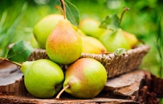 5 benefícios da fruta pera para a saúde