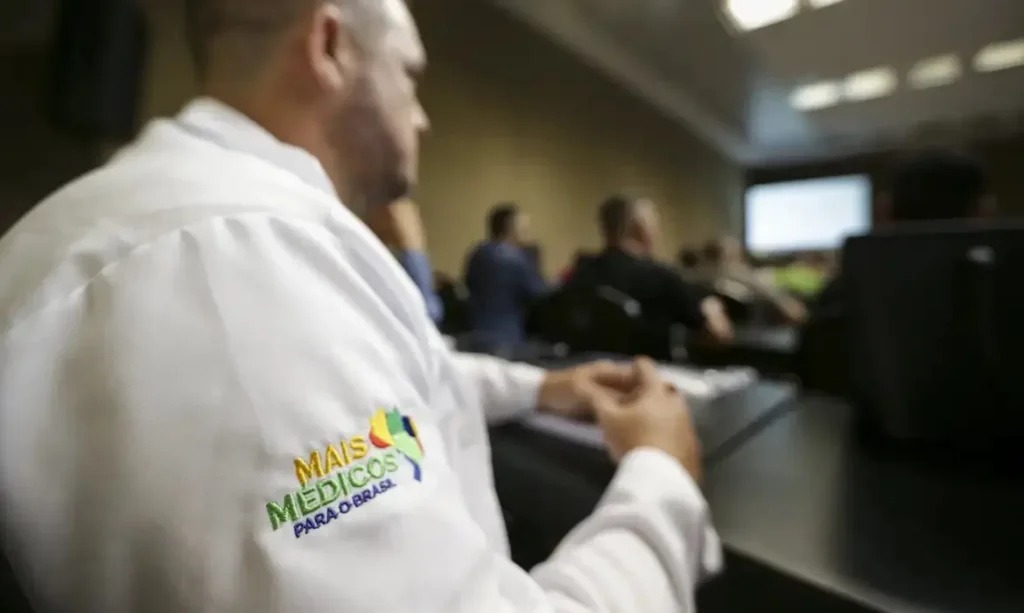Mais médicos tem 169 vagas em 76 municípios do Pará.