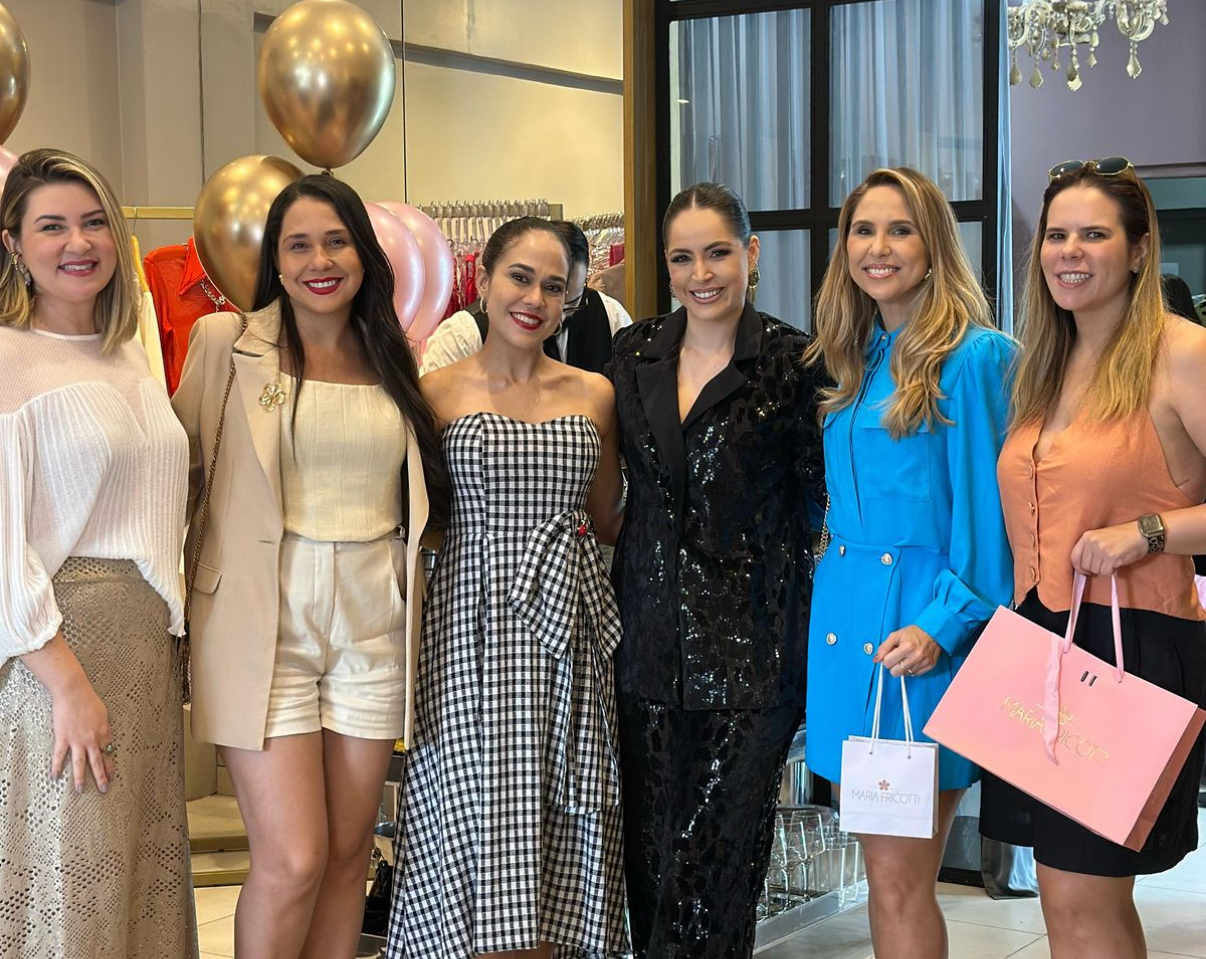 A empresária Brenda Rodrigues com Nathalia Iketani, Larissa Paz, Shirlane Cunha, Toya Macedo e Jhayane Aguilar 