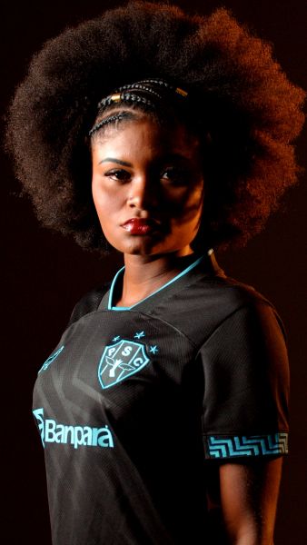 De origem negra até no nome, uma vez que suas raízes vêm do Time Negra, Paysandu lançou esta camisa em 2023 com cunho social