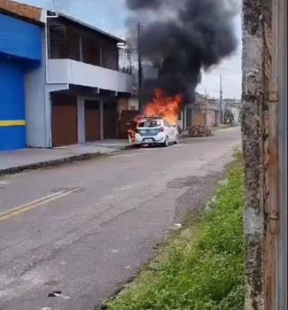 Imagem - Veículo de provedora de internet é incendiado em Castanhal; polícia investiga o caso