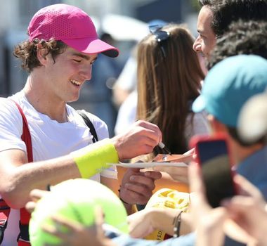 Imagem - João Fonseca se vinga de Hubert, 20º do mundo, e avança à terceira rodada em Miami