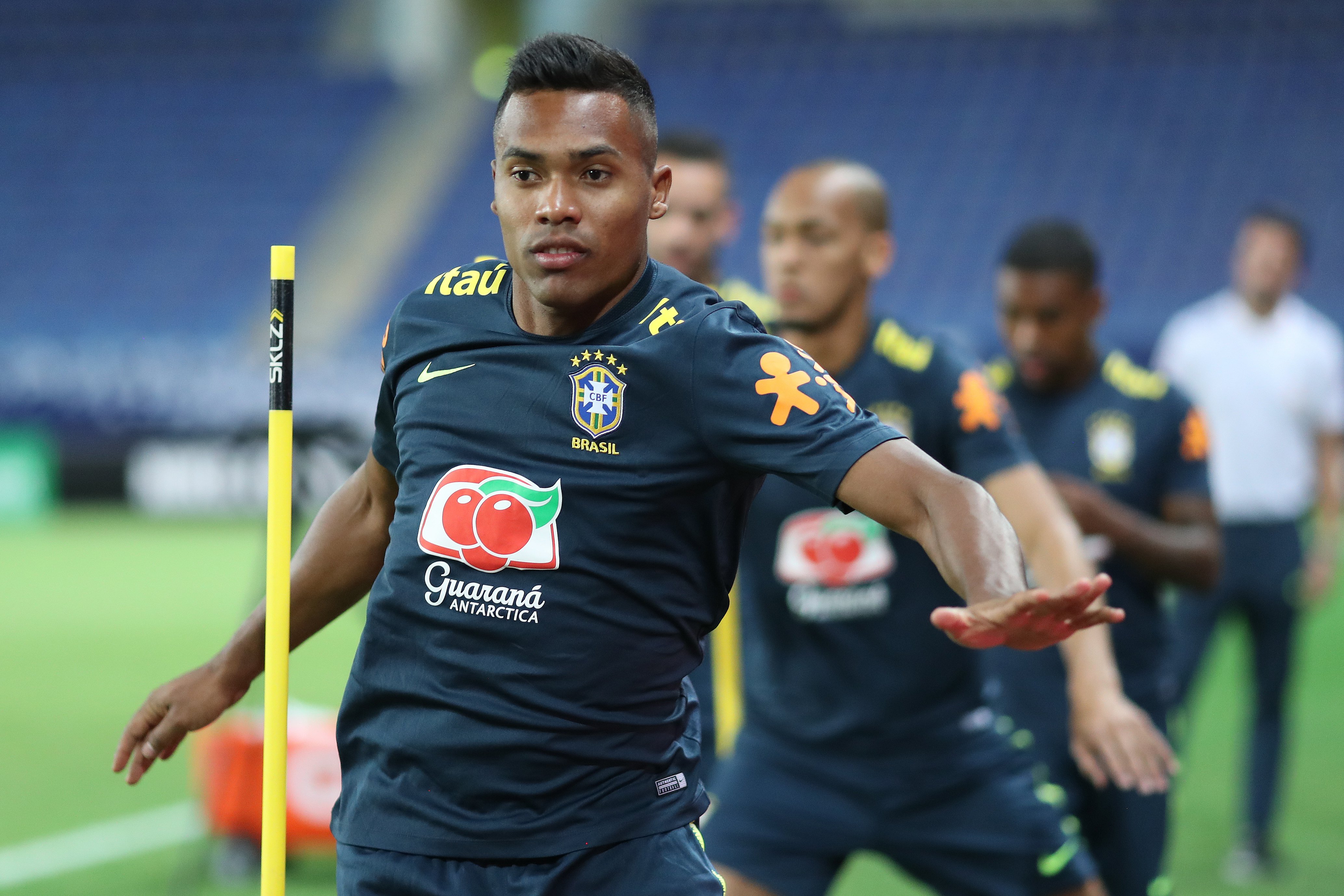 Alex Sandro voltou para a Seleção após três anos ausente