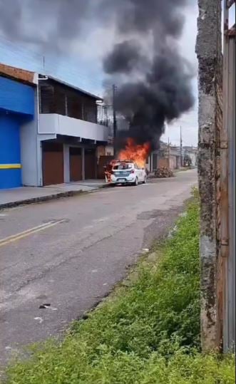 Imagem - Veículo de provedora de internet é incendiado em Castanhal; polícia investiga o caso