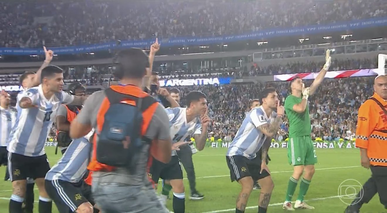 Imagem - Torcida da Argentina pede '1 minuto de silêncio' ao Brasil após goleada
