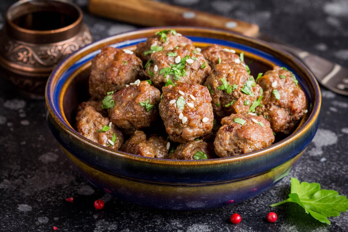 Almôndega com linhaça (Imagem: AS Foodstudio | Shutterstock)