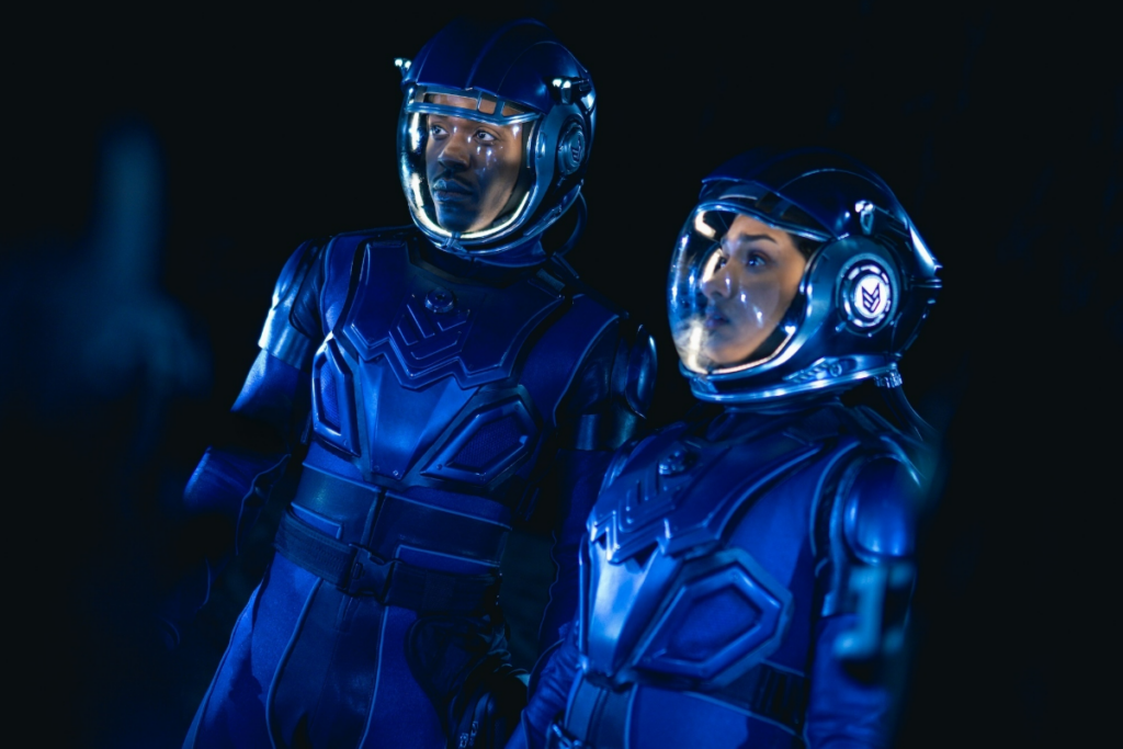 Em &#8220;Doctor Who&#8221;, o Doutor inicia uma aventura para levar Belinda de volta à Terra (Imagem: Reprodução digital | Disney+)