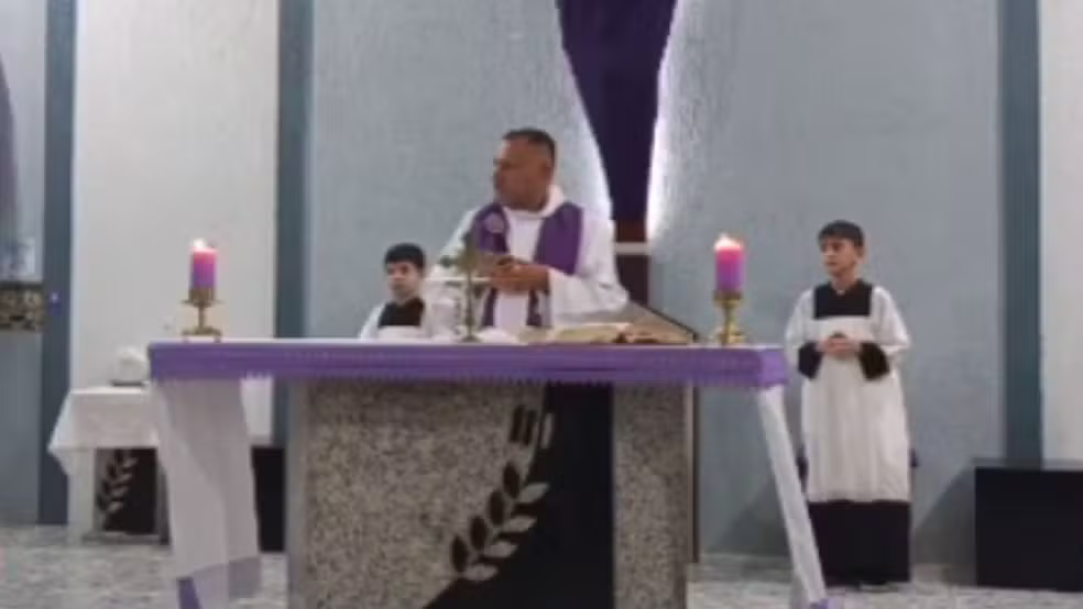 Imagem - Vídeo: tiroteio assusta fiéis e missa é interrompida após mulher ser morta