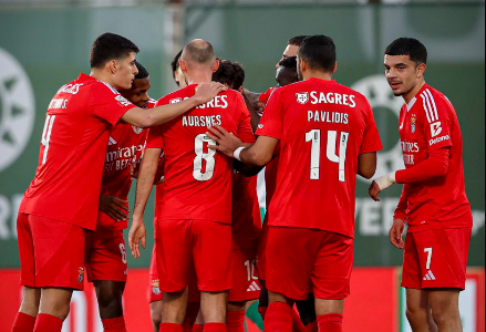Benfica busca se manter igualado na liderança com o rival Sporting