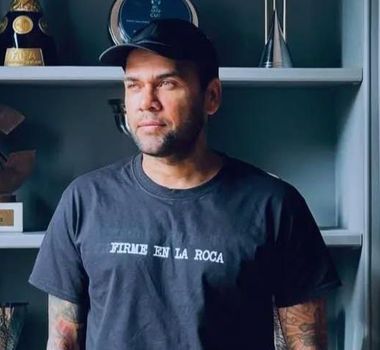 Imagem - Daniel Alves acerta compra de clube português e estuda retorno aos gramados em 2026