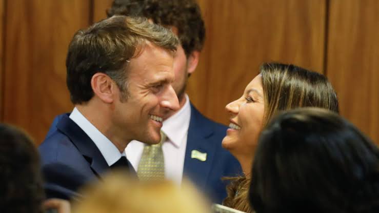 Imagem - Janja diz que foi a Paris sem Lula por pedido de Macron