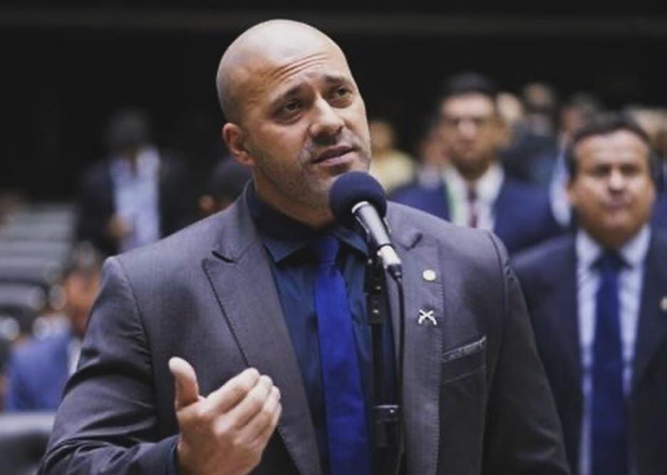 Imagem - Moraes nega pedido de flexibilização da pena para Daniel Silveira