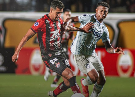 Imagem - Vitória empata com Universidad de Quito na estreia da Sul-Americana