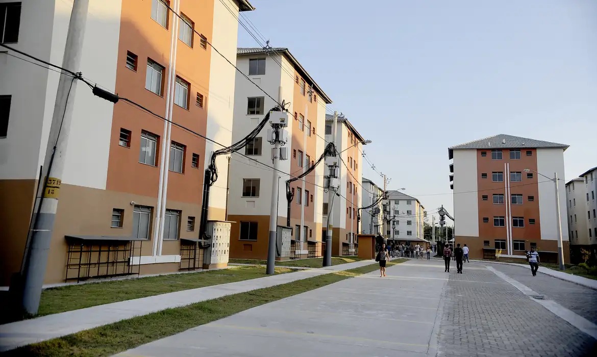 Imagem - 'Minha Casa, Minha Vida' inclui famílias com renda de até R$ 12 mil