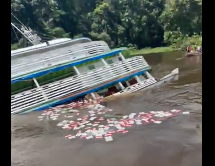 Imagem - Segunda embarcação naufraga no Marajó horas após resgate no rio Paracauary