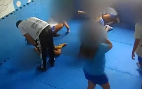Imagem - Criança autista leva rasteira de professor durante aula de capoeira no RJ
