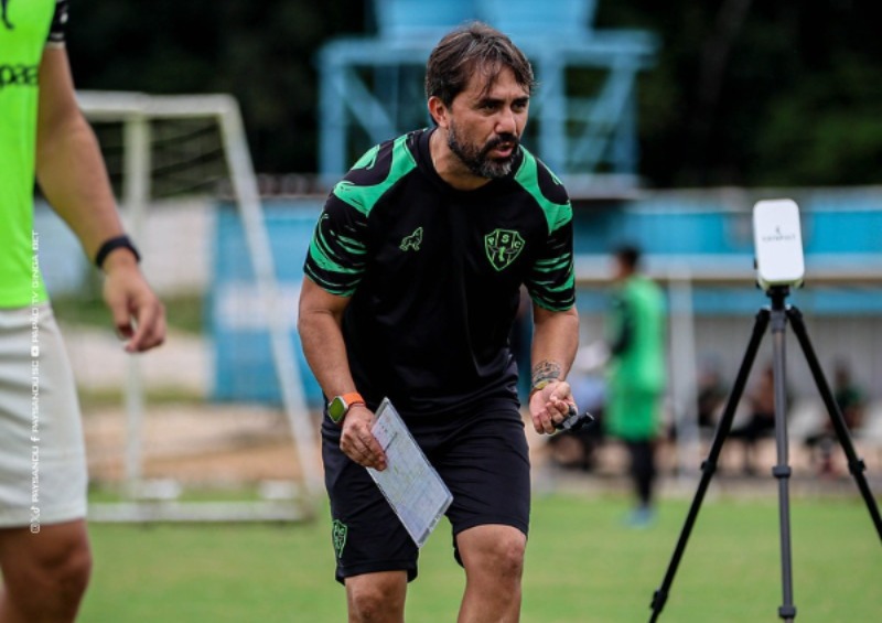 Imagem - Luizinho lamenta pontaria ruim do Paysandu na final da Copa Verde: 'Falta de eficácia'