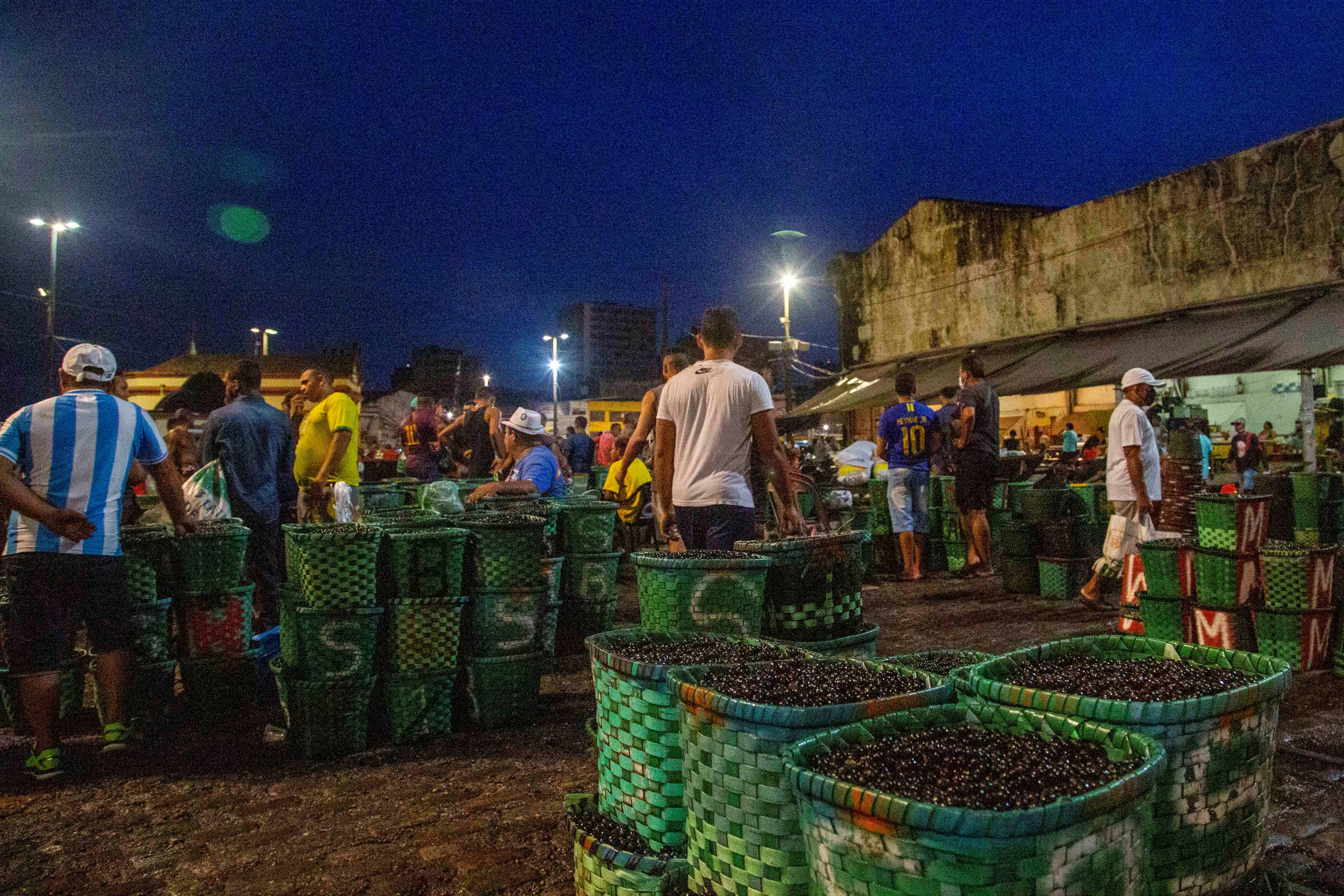 Imagem - Venda de açaí tem horário regularizado na Feira do Açaí, em Belém; confira