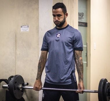 Imagem - Após mal-estar, jogador do Remo deve ser desfalque contra o Athletico-PR