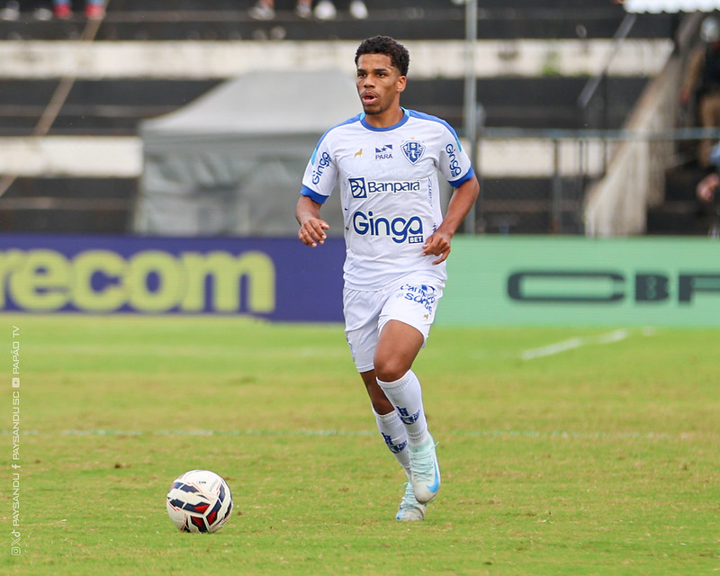 Imagem - Vídeo: atacante do Paysandu dá chute bizarro na Série B e vira piada nas redes sociais