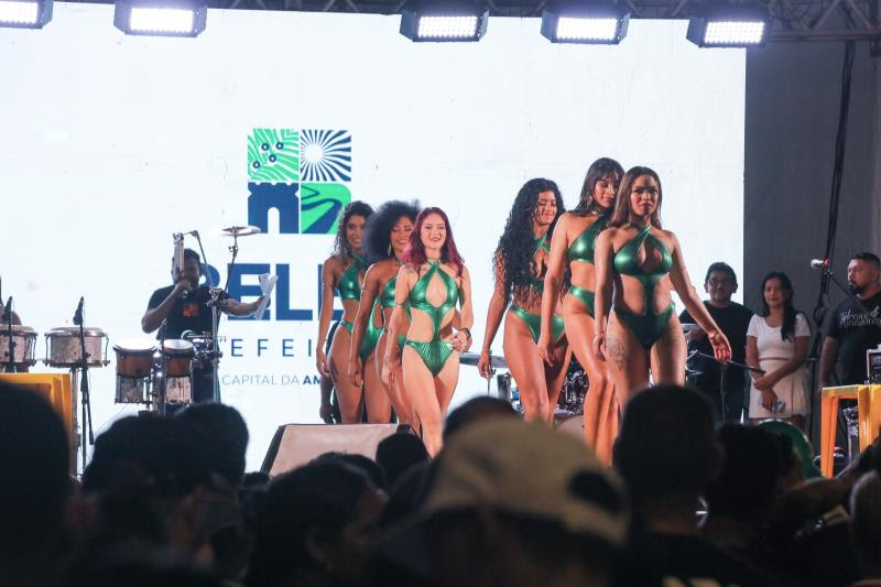 Imagem - Aniversário de Outeiro reúne milhares em noite de festa e shows