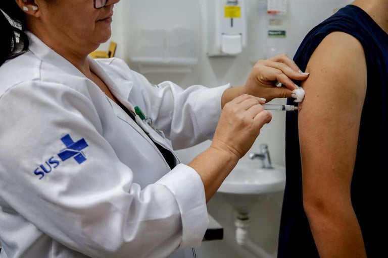 Campanha de vacinação tem como público alvo crianças e adolescentes menores de 15 anos