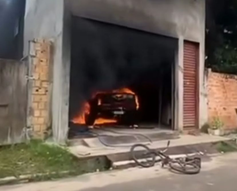 Imagem - Mulher coloca fogo em casa e oficina do marido após receber vídeo dele com 'novinhas'