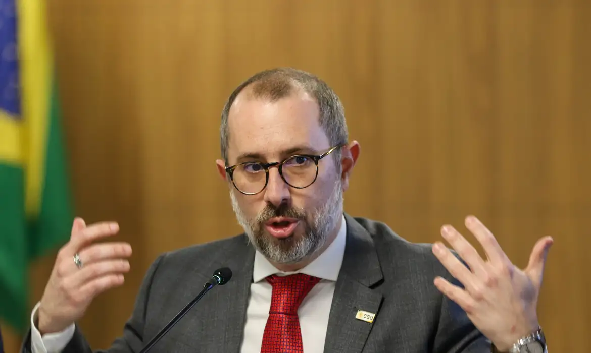 Imagem - Descontos ilegais de aposentados do INSS serão devolvidos, diz governo